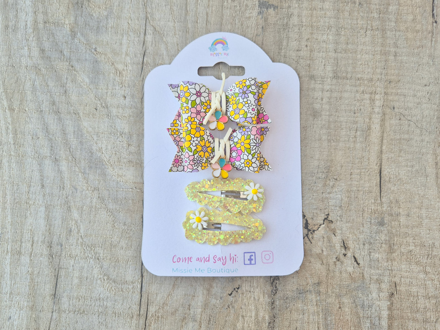 Bright Daisy pigtail set, 2 x Hair bows & 2 x snap clip.