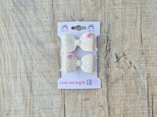 Pastel Bees Pigtail Hair Bows Set, 2x small hair bows.
