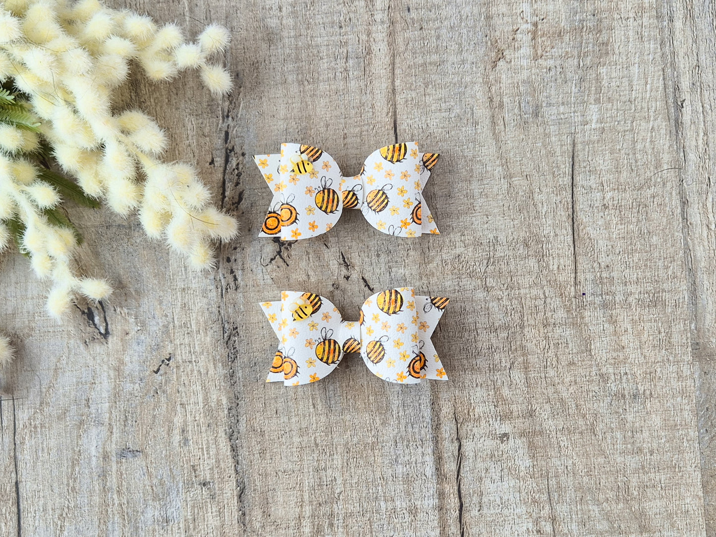 Summer Bees Print Pigtail Hair Bows Set, 2x small hair bows.