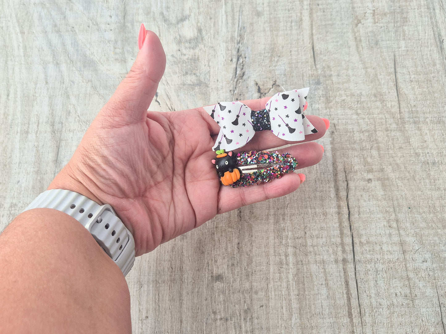 Witches Broom Pigtail set, 2 hair bows and 2 x snap clips