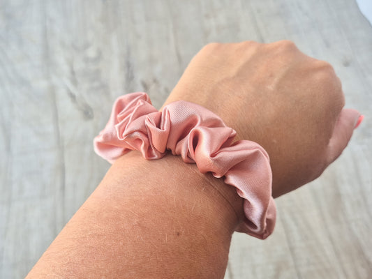 Mini Satin Scrunchie – Dusky Pink (Autumn Collection)