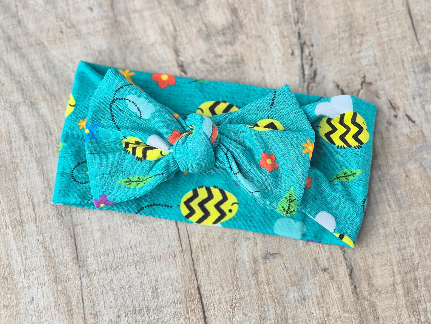 Girls Handmade Summer Shorts + Matching Hair bow, Bummies & Bow, Bee print baby girl-toddler size, Kids clothing, New Baby Shower gift.