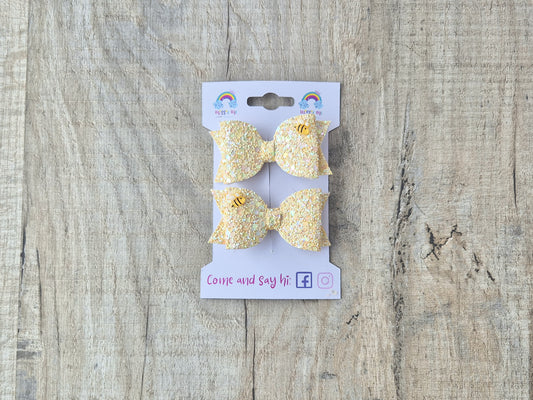 Cute Bees Pigtail Hair Bows Set, 2x small hair bows.