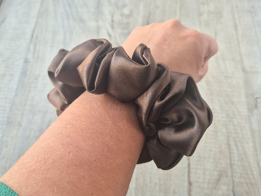 XL Satin Scrunchie – Chocolate (Autumn Collection)