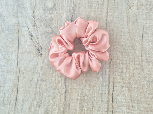 Satin Scrunchie – Dusky Pink (Autumn Collection)