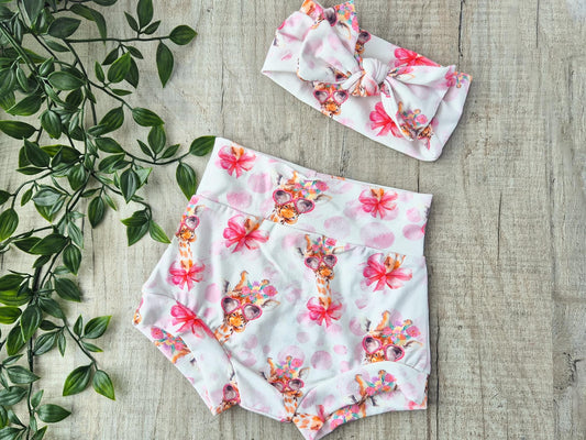 Girls Handmade Summer Shorts + Matching Hair bow, Bummies & Bow, Giraffe print baby girl-toddler size, Kids clothing, New Baby Shower gift.