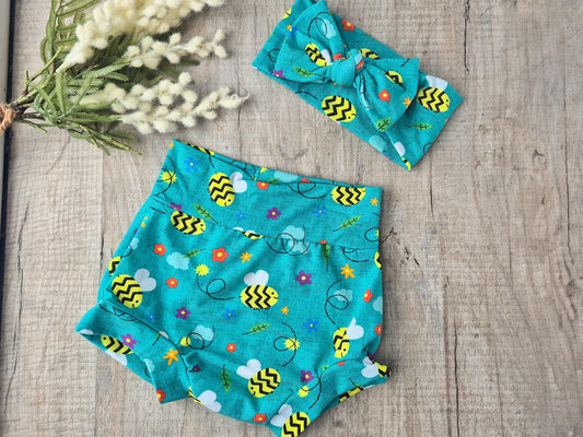 Girls Handmade Summer Shorts + Matching Hair bow, Bummies & Bow, Bee print baby girl-toddler size, Kids clothing, New Baby Shower gift.