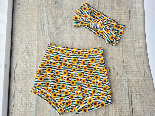 Girls Handmade Summer Shorts + Matching Hair bow, Bummies & Bow, Sunflower print baby girl-toddler size, Kids clothing, New Baby Shower gift